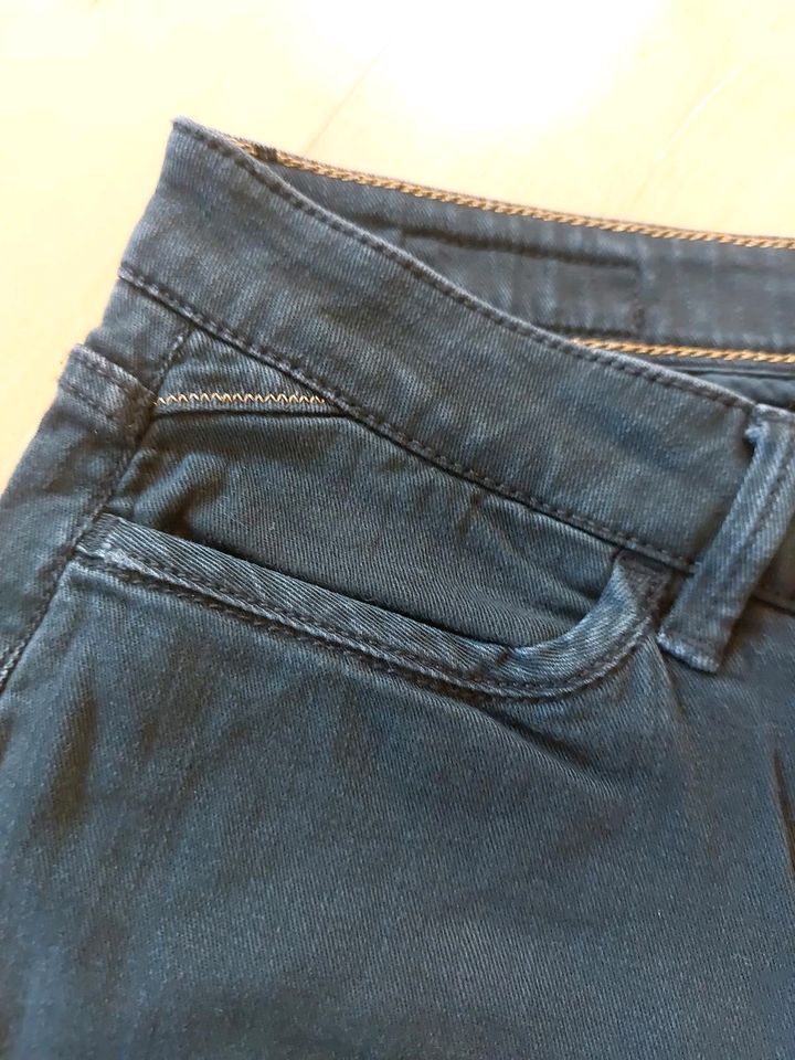 Jeans schwarz, Gr. 34, Esprit in Nehren