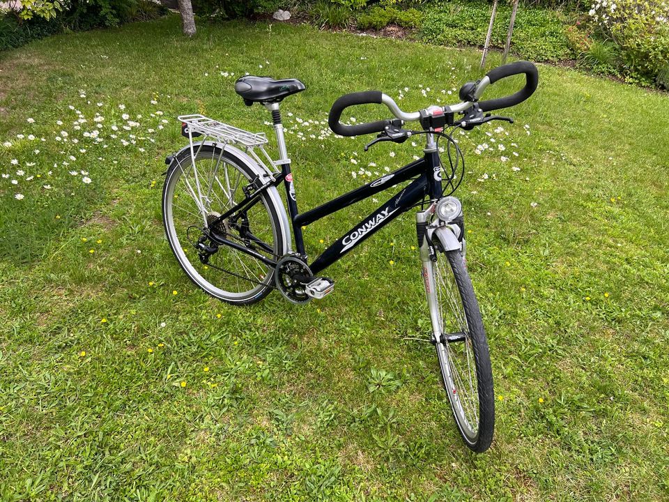 Damen-Trekking-Fahrrad von Conway + gratis Klickfix Fahrradkorb in München