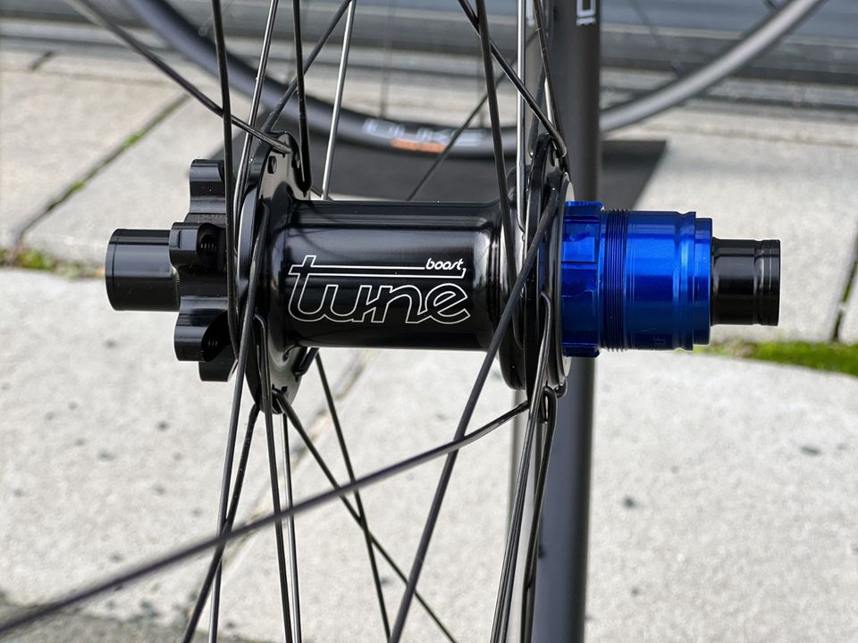 Tune + Duke Lucky Star Ultra 28 / 29" MTB Laufradsatz in Greifenstein