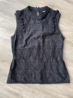 Tigha Bluse Shirt schwarz S M 36 38 Spitze Rüschen Hessen - Altenstadt Vorschau