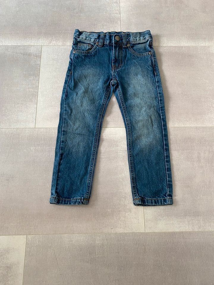 Jeans Gr.104 in Glinde