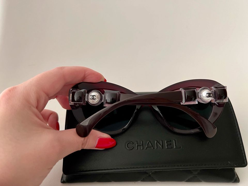 Chanel Sonnenbrille mit Perle Bordeaux inkl Rechnung in München