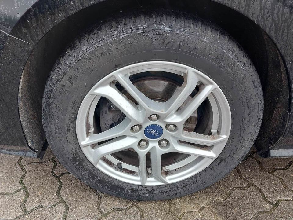 Ford Focus Cool&Connect+Ratenzahlung ohne Bank+Tüv Neu+ in Barsinghausen