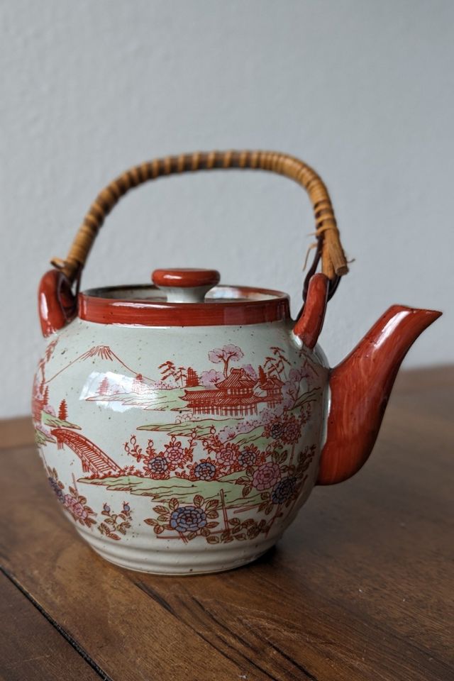 Teekanne chinesische Keramik handgemalt Vintage in München