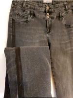 Tolle❣️Tredy❣️schwarze Stretch Jeans,Gr.44 Niedersachsen - Alfeld (Leine) Vorschau