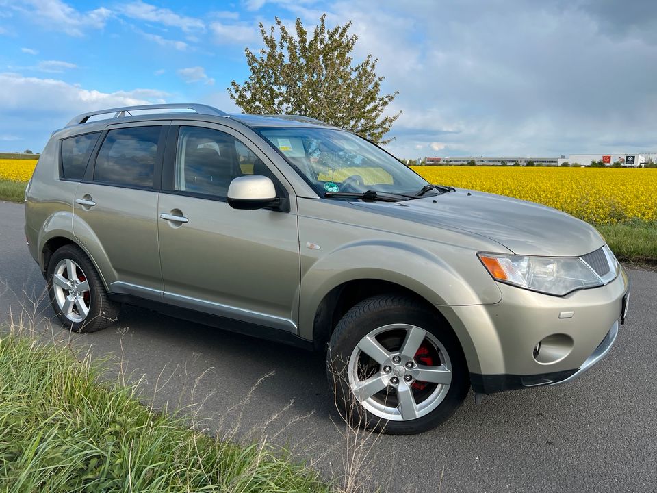 Mitsubishi Outlander || 2,2 Diesel 7Sitzer HU Neu in Schönebeck (Elbe)