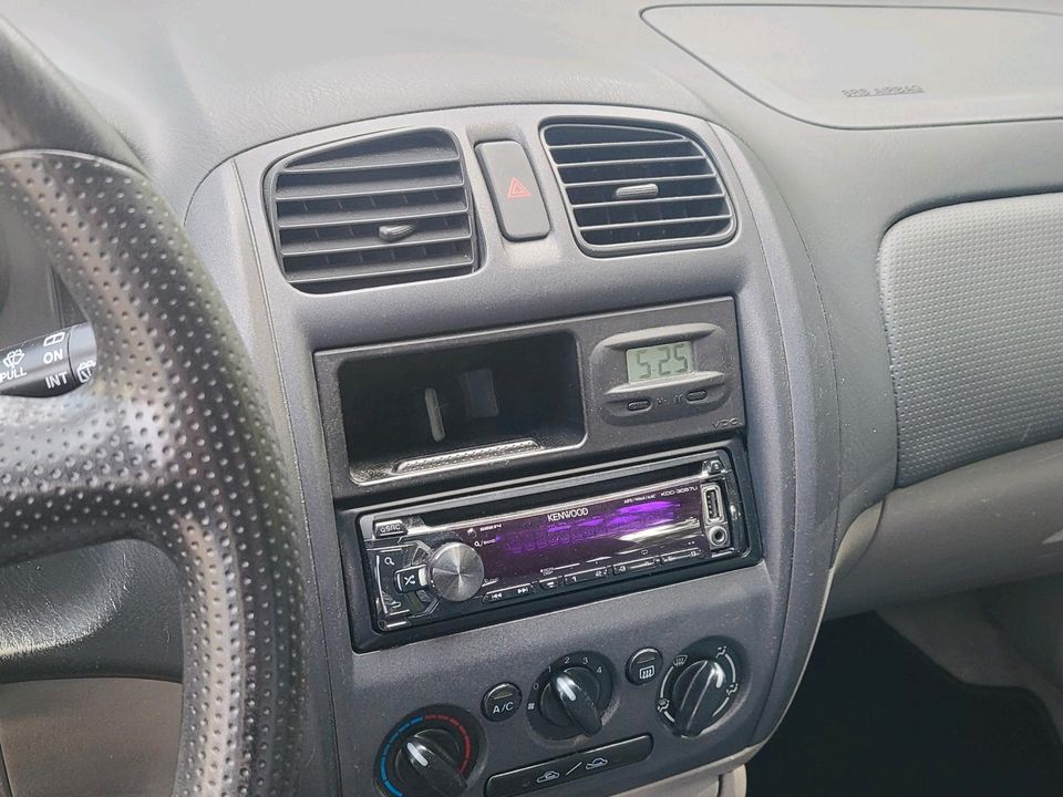 Mazda F mit Klimaanlage in Saarlouis