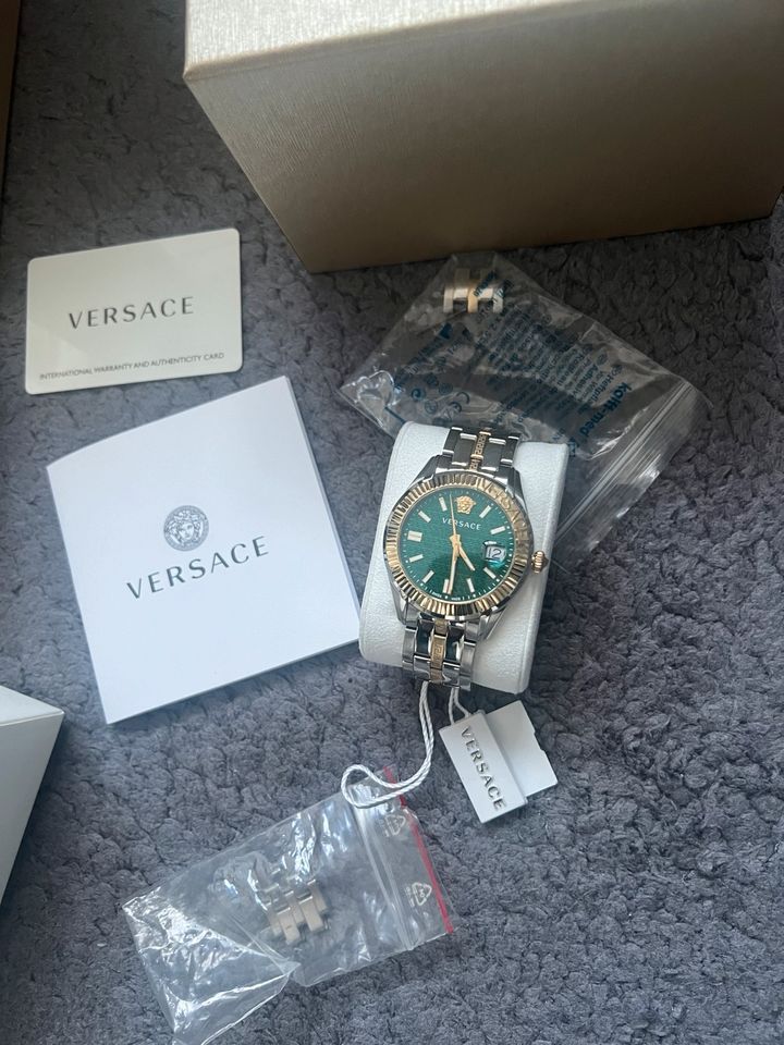 Versace Greca Time Uhr Modern mit Zertifikat Original in Duisburg