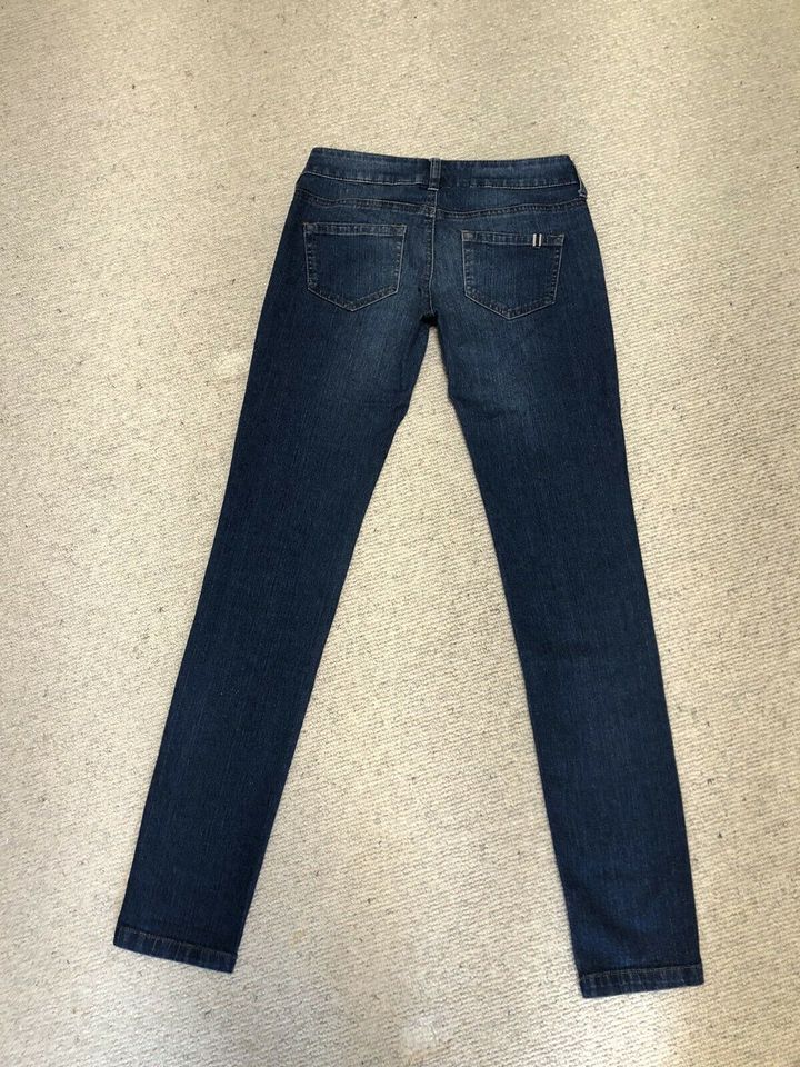 Mango Slim Jeans, Gr. 32/34, NEU in Ottobrunn