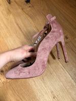 Zara Highheel in Größe 41 aus Altrosa samt Rheinland-Pfalz - Bad Hönningen Vorschau