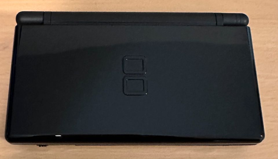 Nintendo DS Lite, Schwarz, Spielkonsole in Bad Emstal