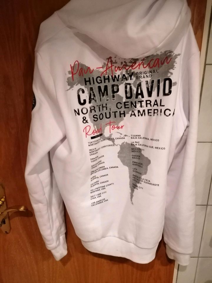 Camp David Hoodie, Gr. M, weiß, in Rietberg