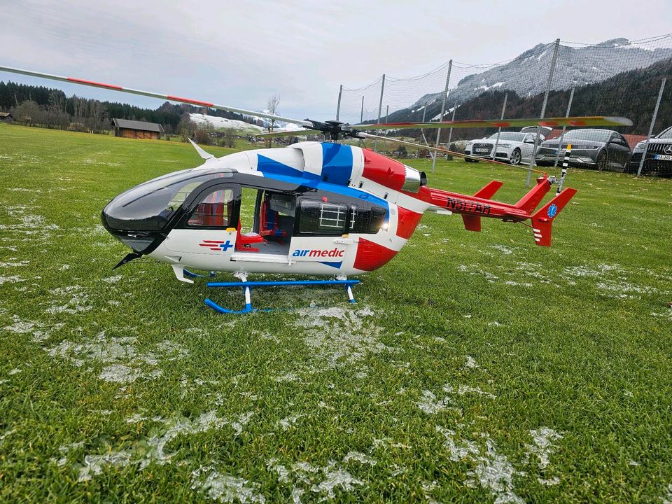 Helikopter EC 145 von Vario, 1:6 in Oberstdorf