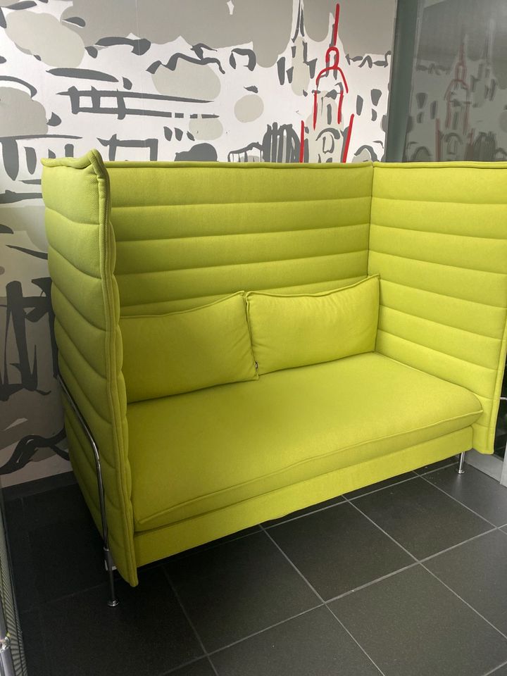 Vitra Alcove Highback Sofa grün Top Zustand in Wiesbaden