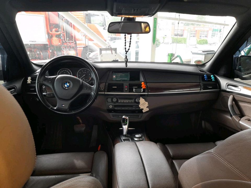 BMW X5 M Paket Vollausstaung mit TÜV in Bremen