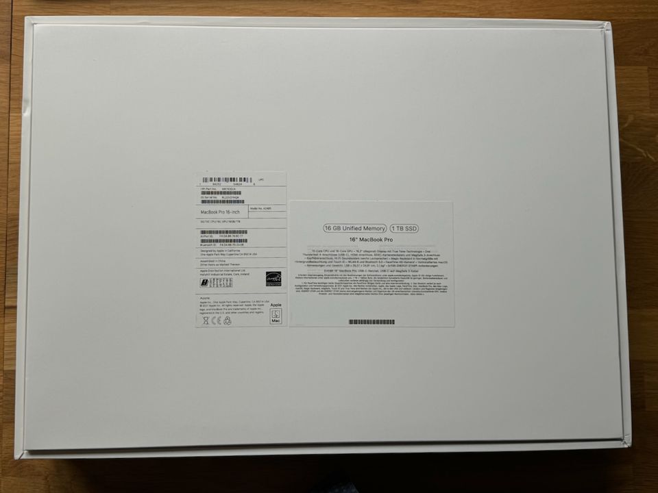 MacBook Pro – Space Grau 16" 16GB 1 TB SSD Speicher in Weil am Rhein