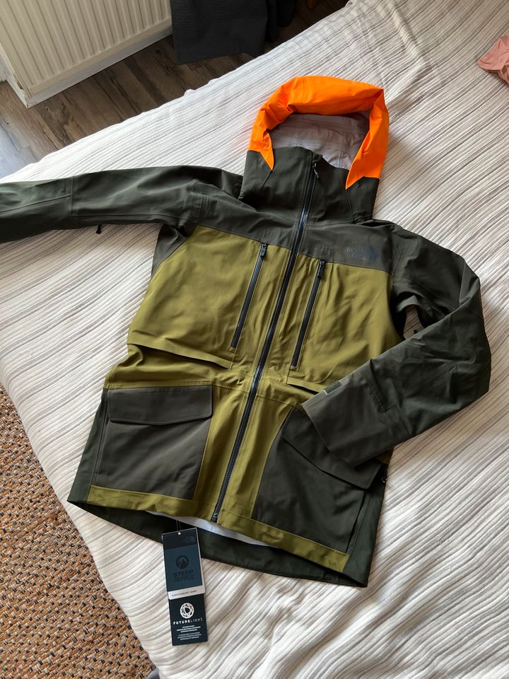 The North Face Summit Futurelight Ski Jacke M in Aachen