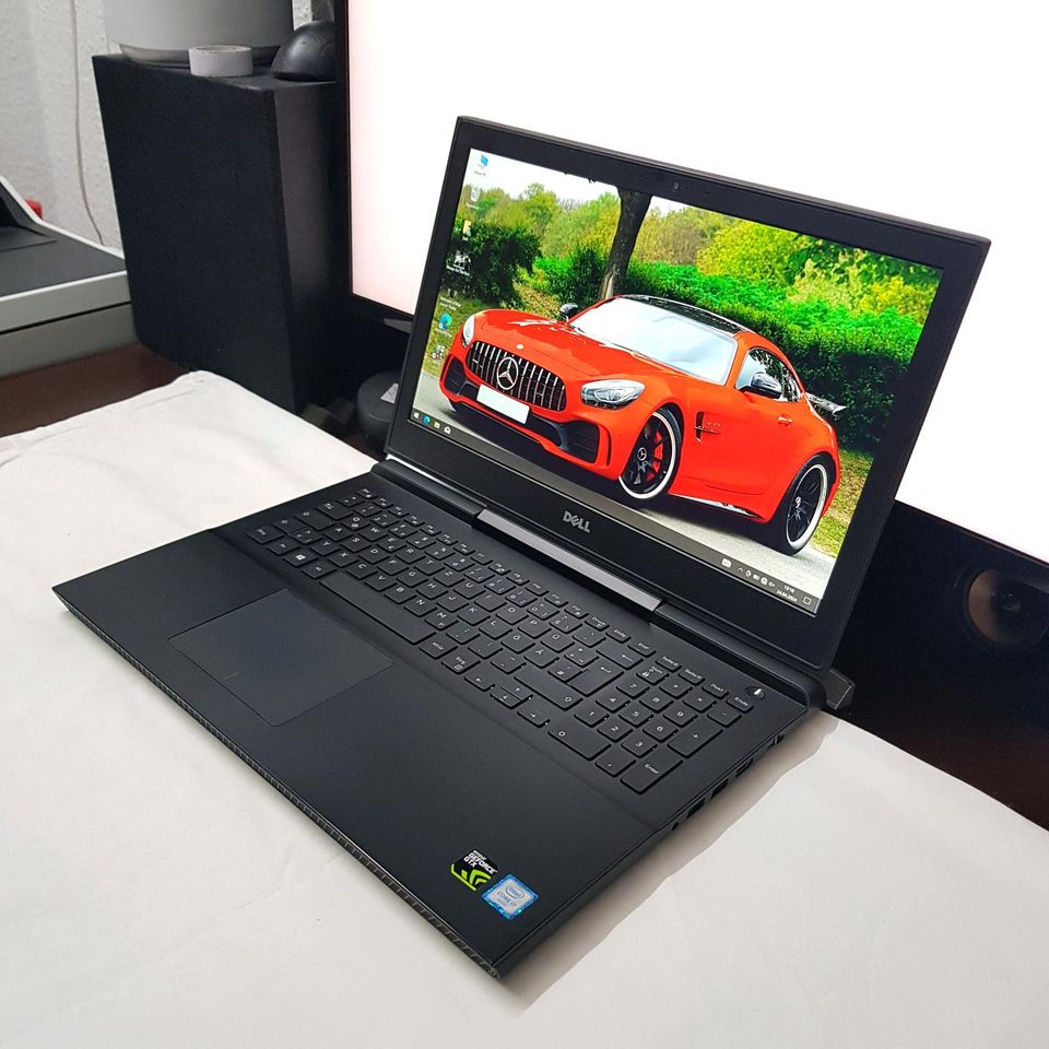 Laptop DELL GAMING INSPIRON P65F. GTX 960M 4GB/intel i7/16GB/SSD in Düsseldorf