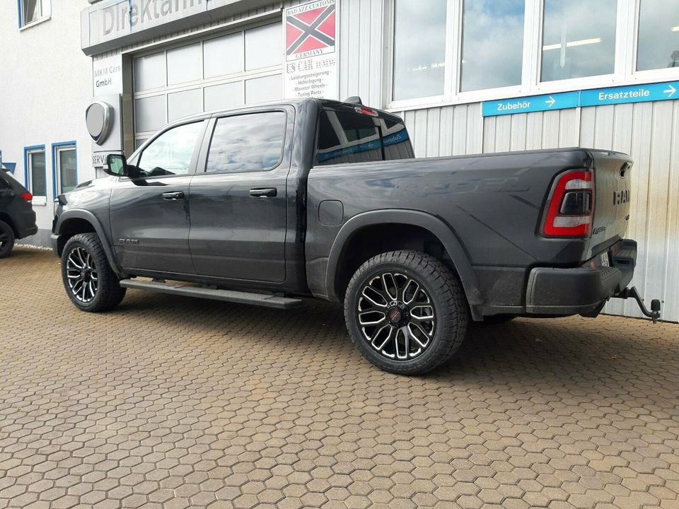 Dodge Ram 2019-2022 Alufelgen Komplettradsatz 22Zoll m.TÜV in Erfurt