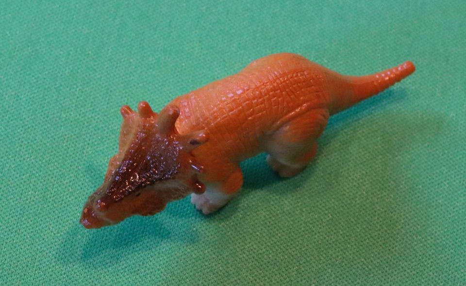 Spielfigur Dinosaurier - Styracosaurus - sehr guter Zustand! in Dessau-Roßlau