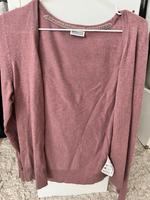 Strickjacke/Cardigan in Flieder Hessen - Wetzlar Vorschau