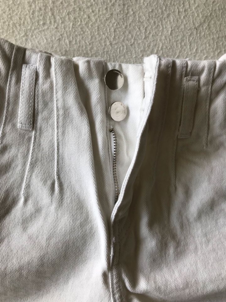 ZARA Jeans Shorts weiß  Größe 122  ♥️ in Berlin