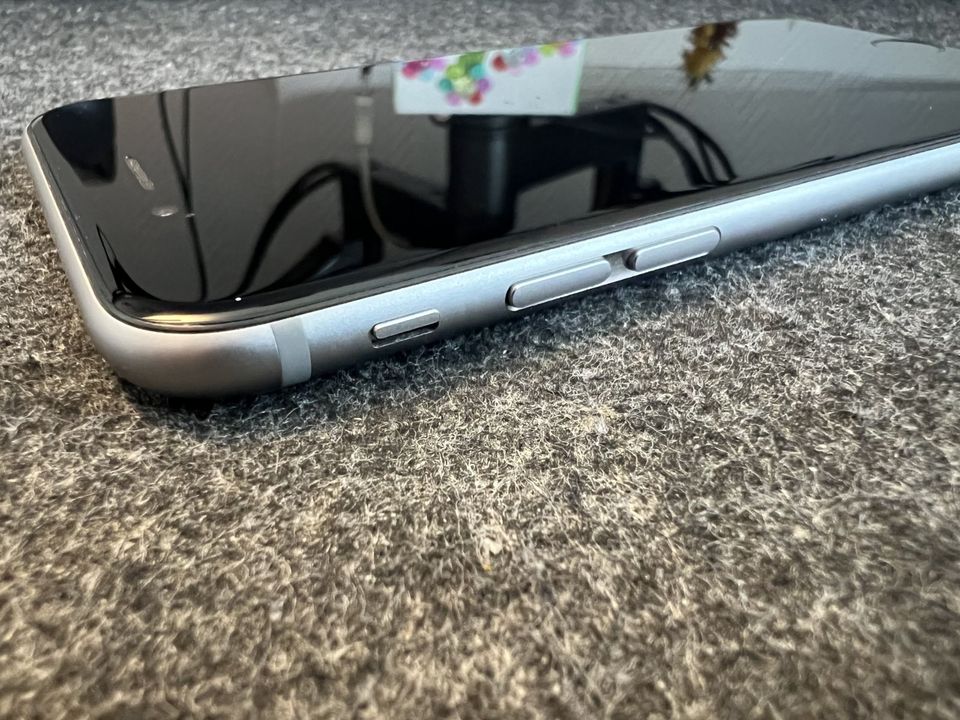 Apple iPhone 6s - A1688 64GB Spacegrau inkl. Otterbox Hülle in Flintbek