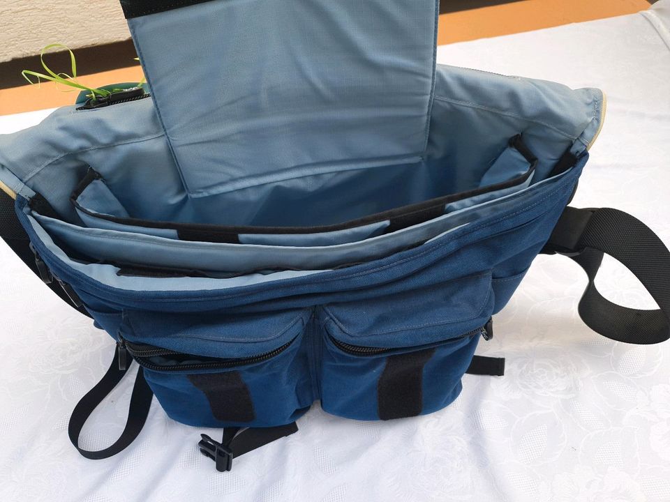 Crumpler 17 Zoll Laptoptasche in Baden-Württemberg - Ditzingen | eBay  Kleinanzeigen ist jetzt Kleinanzeigen