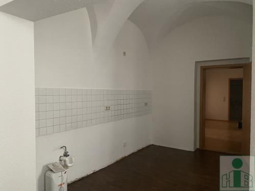 Historisches Wohnen mitten in der Bautzener Altstadt! Schöne 3-Raum-Wohnung auf dem Hauptmarkt sucht neue Bewohner! in Bautzen