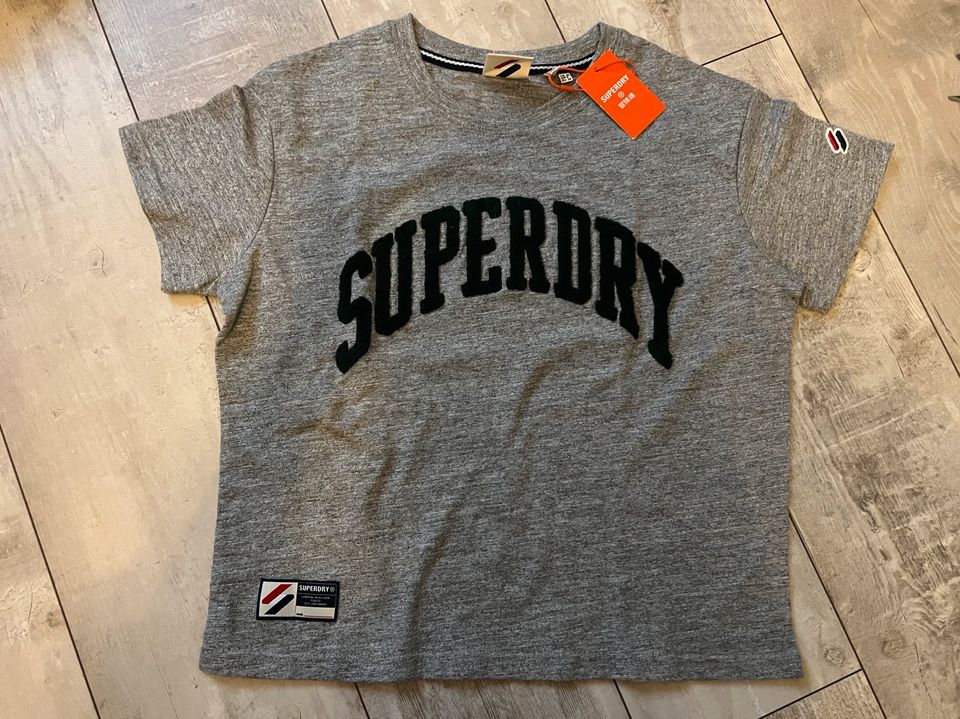 Superdry T-Shirt Damen in Hückeswagen
