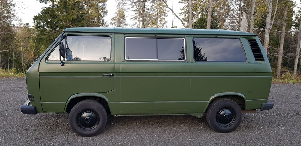 VW BUS T3 Oldtimer Hochzeit Geschäftseröffnung in Freiburg im Breisgau