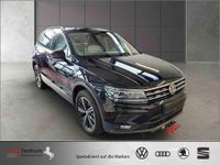 Volkswagen Tiguan 2.0 TDI 4M Car-Play PANO*AHK*Cam*Head-UP Niedersachsen - Helmstedt Vorschau