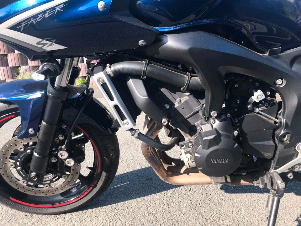 Yamaha Fazer FZ6 S2 ABS dunkelblau in Habichtswald