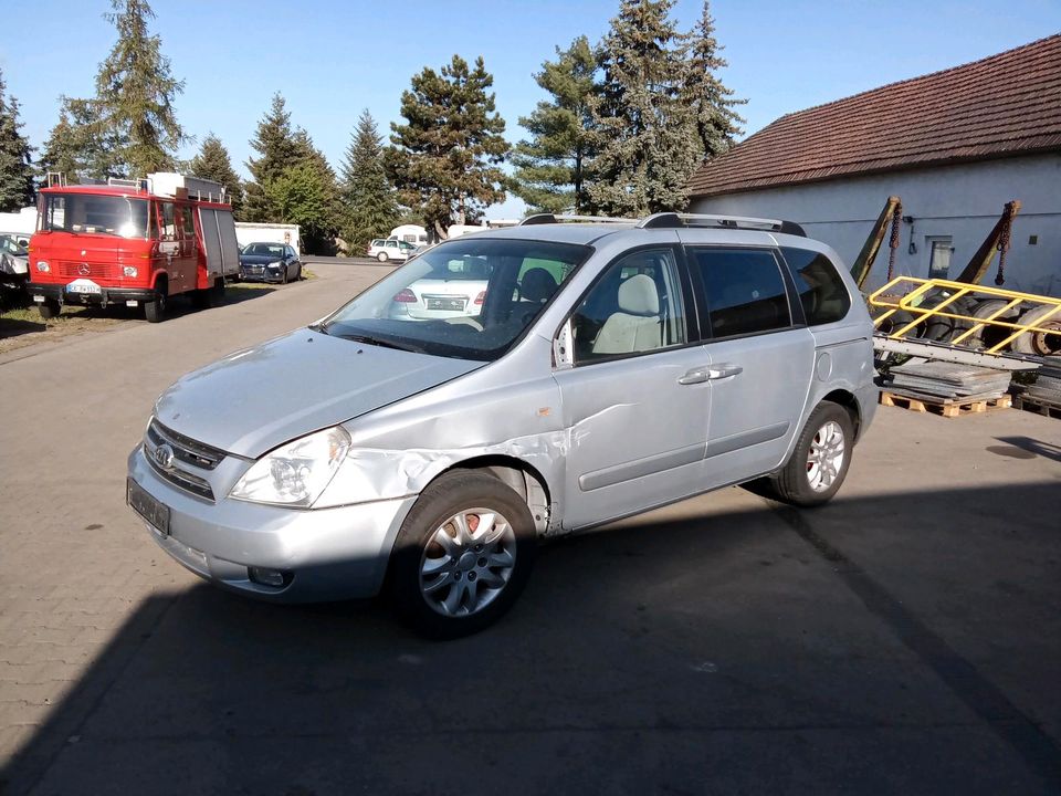 Schlachtfest Kia carnival in Jänschwalde Ost