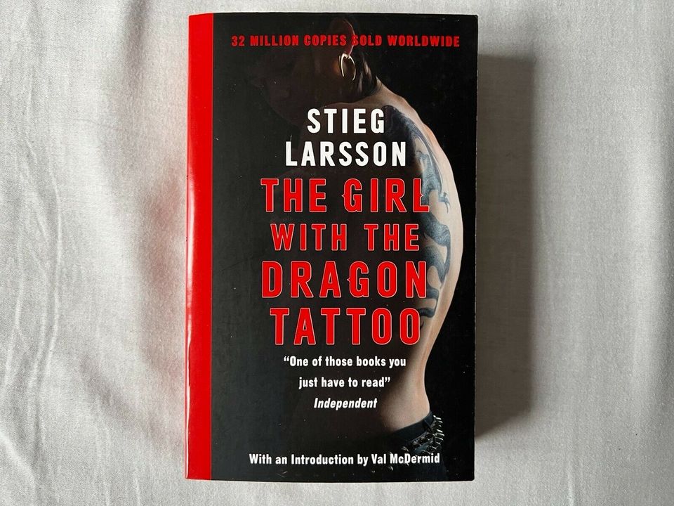 The Girl with the Dragon Tattoo - Stieg Larsson Book Buch ❤️ in Berlin