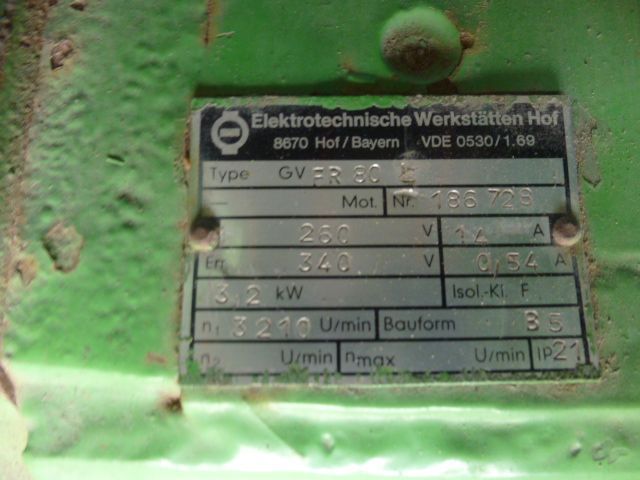 Flanschmotor Gleichstrommotor 3,2 und 5,5 kW 260/340V- 3010 U mit in Halle