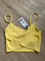 Stradivarius Oberteil Wickeloptik gelb buttergelb NEU Hamburg-Nord - Hamburg Winterhude Vorschau