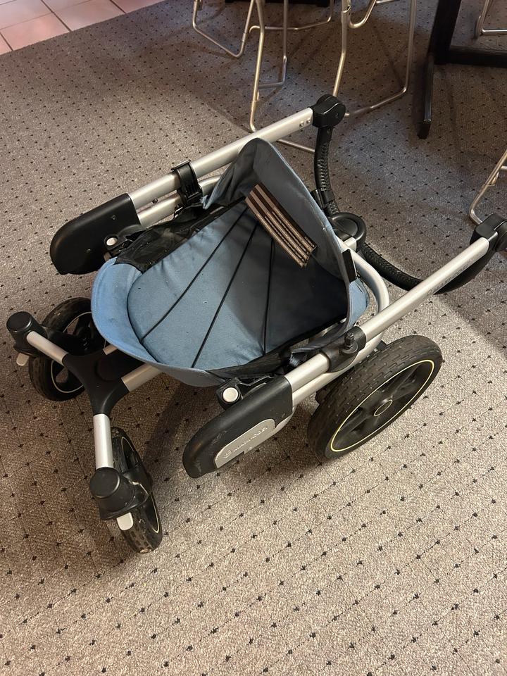Komplettset Maxi Cosi Nova 4 Kinderwagen, Autoschale, Sportsitz in Bexbach