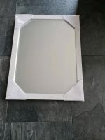 Wandspiegel weiss 30x40 cm NEU Nordrhein-Westfalen - Altenbeken Vorschau