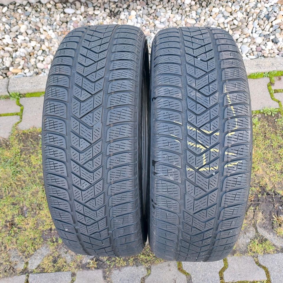 2x Winterreifen 215/65R17 99H, Pirelli Seal 5 mm in Karben