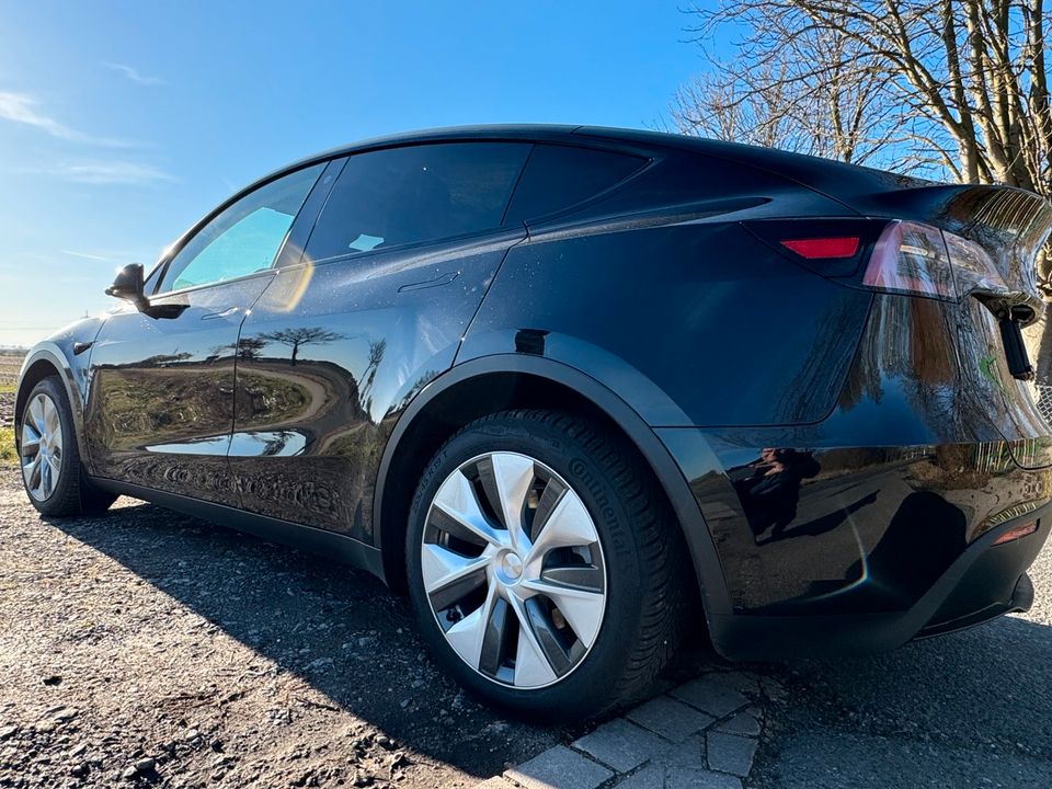 Tesla Model Y Maximale Reichweite mit AHK zu sofort mit MwSt. in Hannover