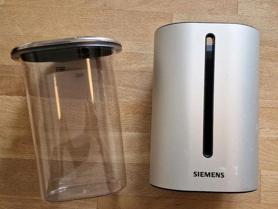 Siemens Milchbehälter für Kaffeemaschine in Mittelangeln