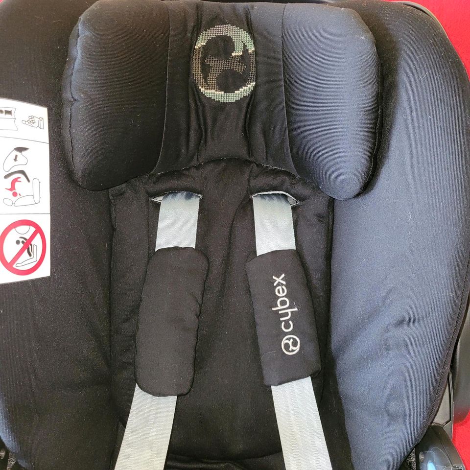 Cybex Cloud Q Babyschale Black mit Base-Q-fix Set in Köln