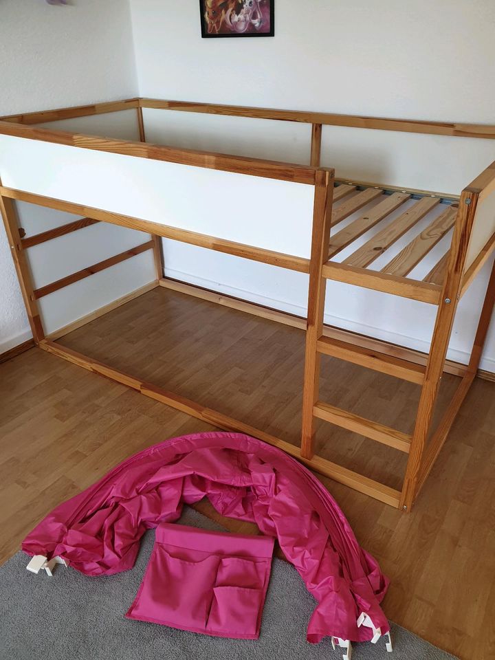 Kinderbett Ikea 90x200 mit Zubehör in Bingen
