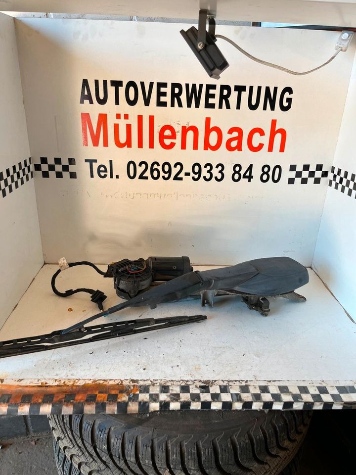 Mercedes-Benz CLK w208 Cabrio Scheibenwischermotor mit Wischerarm in Müllenbach (bei Adenau)