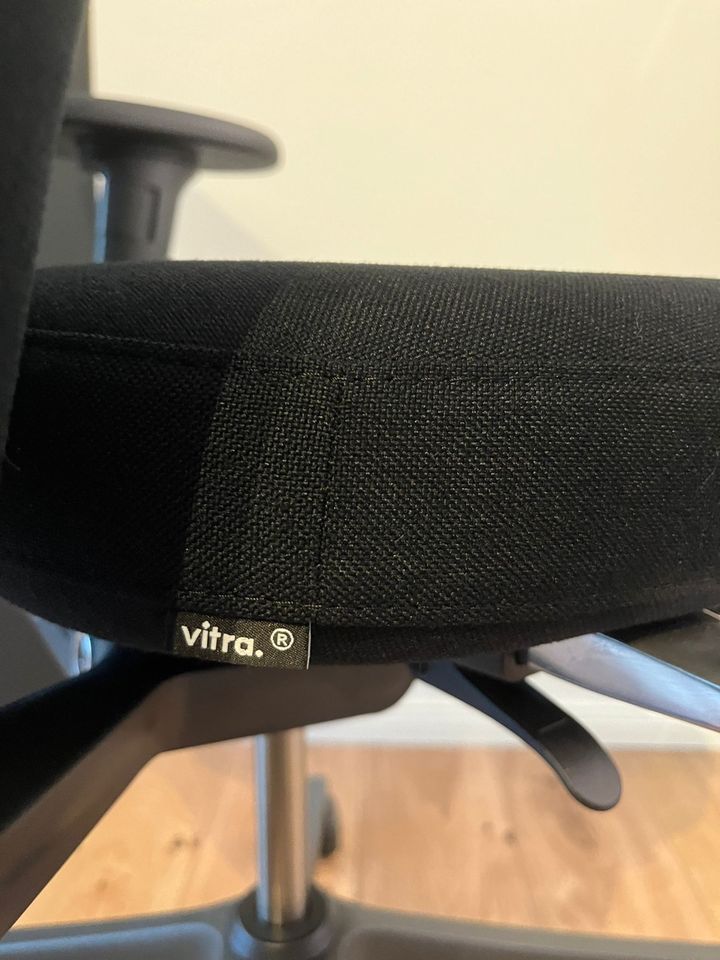 Vitra ID Trim Bürostuhl - schwarz / nero in Lüdenscheid