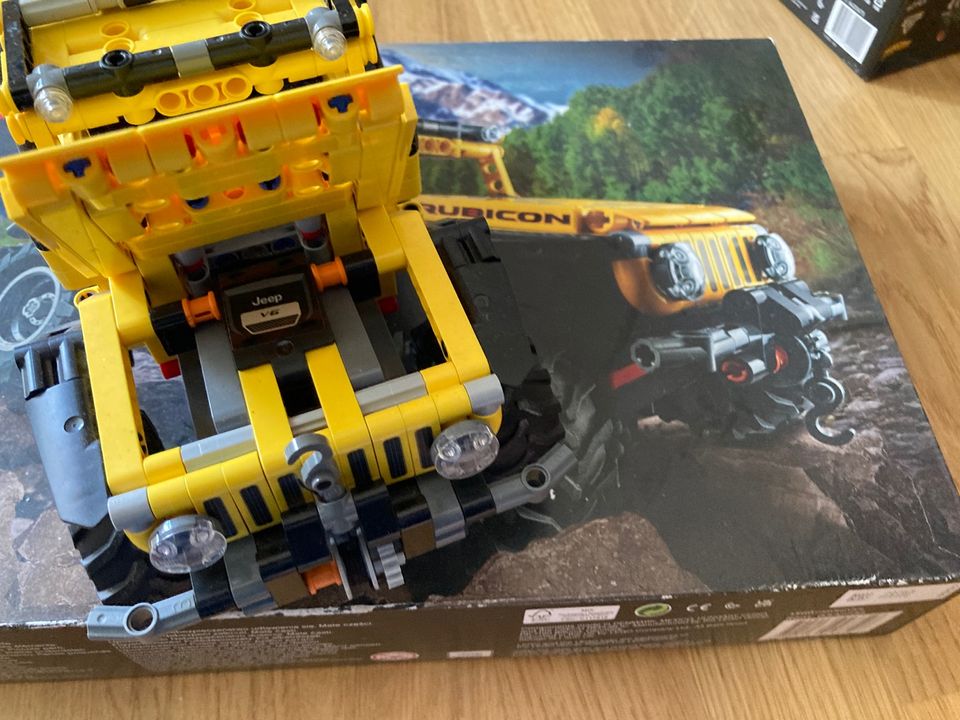 LEGO Technic Jeep® Wrangler 42122 in Berlin