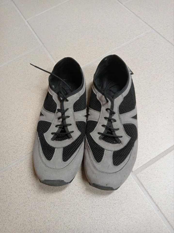 Kiuu Barfußschuhe Barcelona Grey Black Größe 45 in Rödelsee