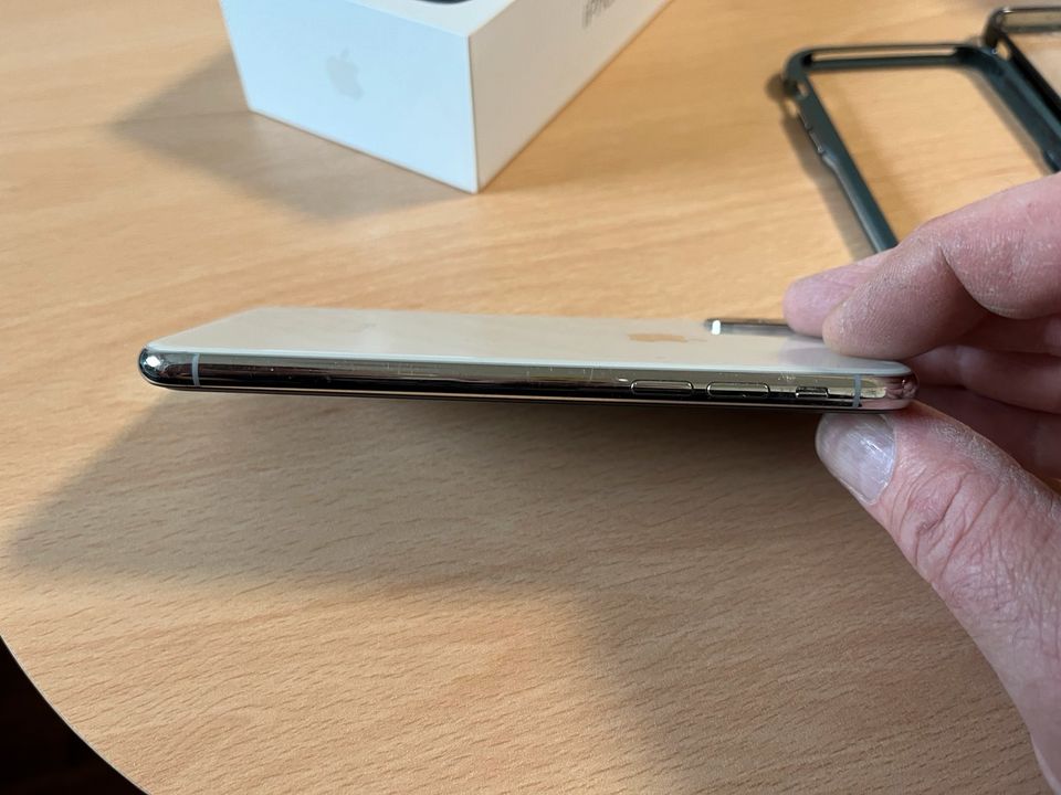 Verkaufe top IPhone XS 256 GB in Rhinow