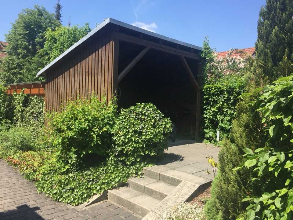 Vollmöblierte Erdgeschosswohnung mit eigenem Garten in Hallbergmoos